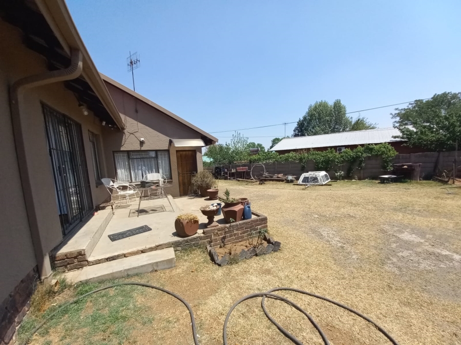 4 Bedroom Property for Sale in Rensburg Gauteng