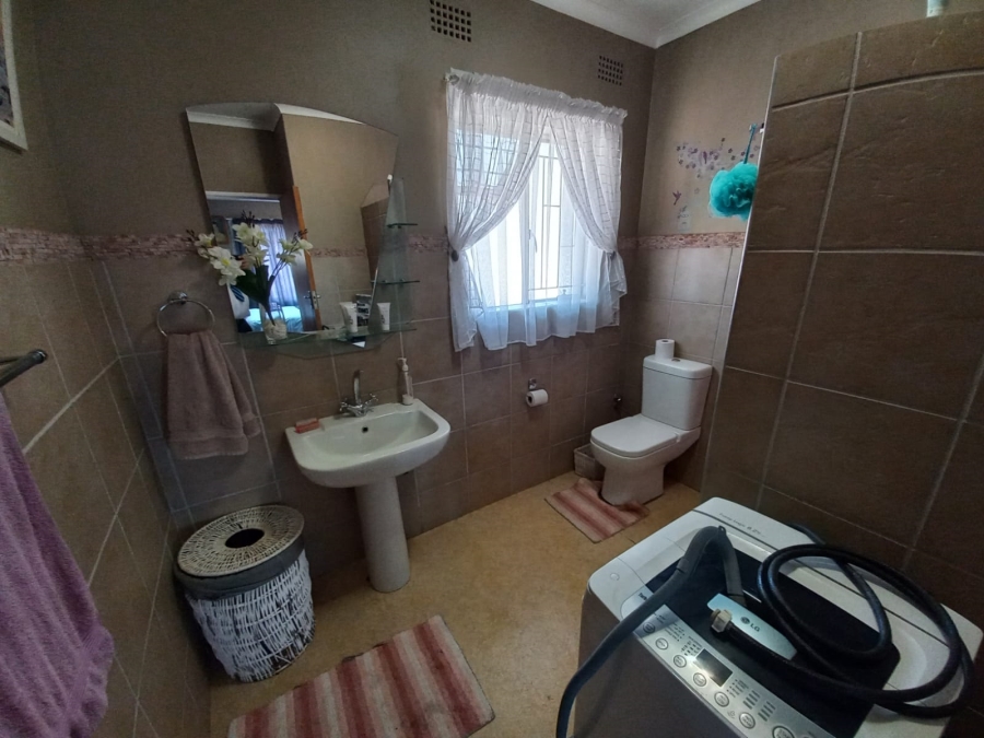 4 Bedroom Property for Sale in Rensburg Gauteng