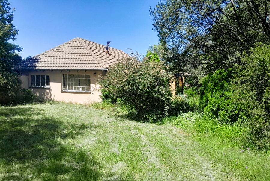 7 Bedroom Property for Sale in Glen Austin Gauteng
