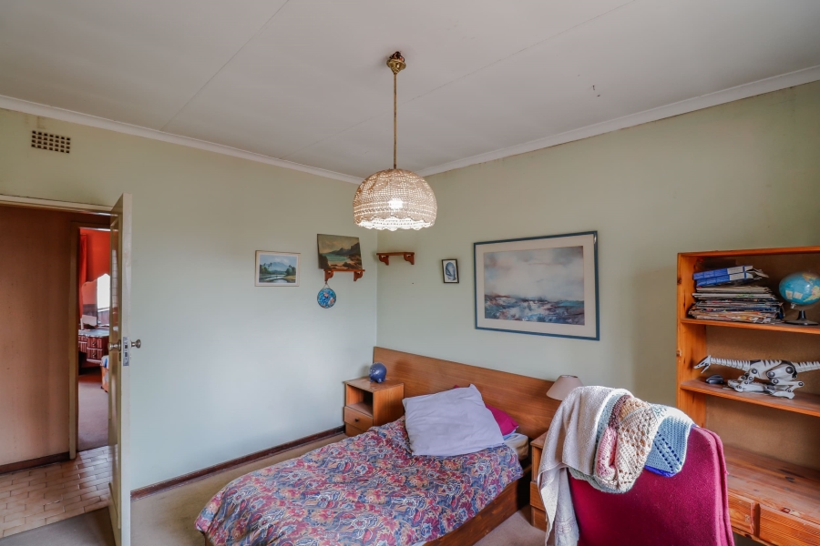 7 Bedroom Property for Sale in Glen Austin Gauteng