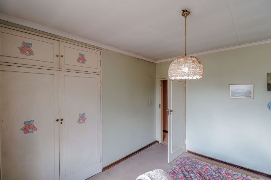 7 Bedroom Property for Sale in Glen Austin Gauteng