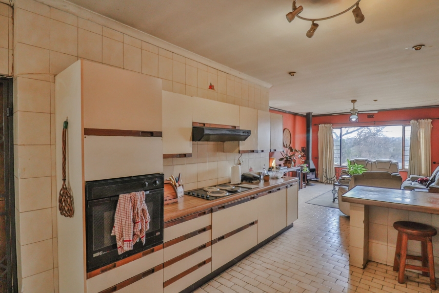 7 Bedroom Property for Sale in Glen Austin Gauteng