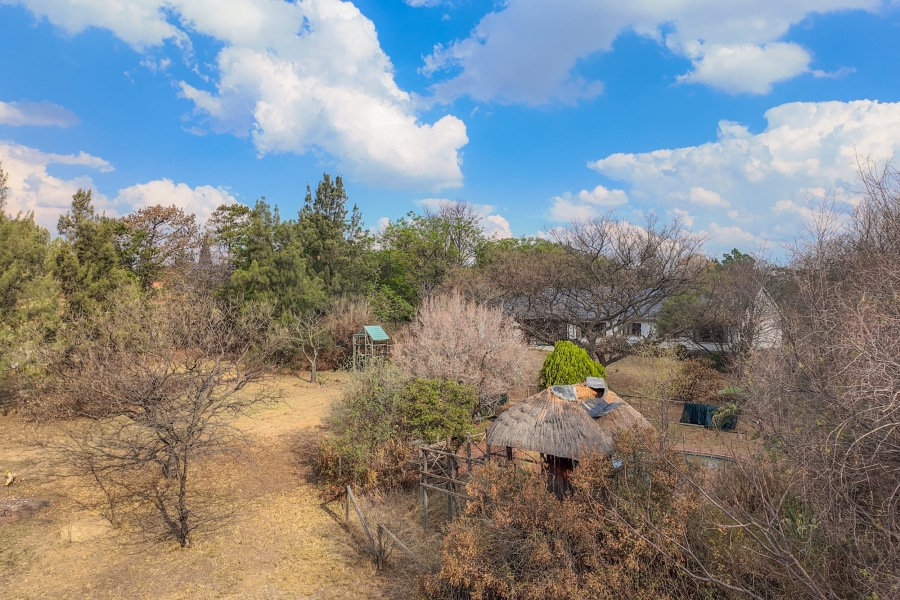 7 Bedroom Property for Sale in Glen Austin Gauteng