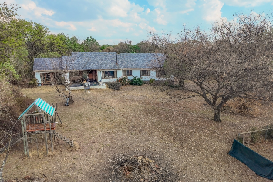 7 Bedroom Property for Sale in Glen Austin Gauteng