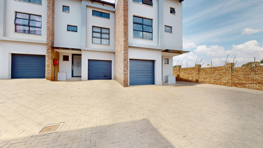 3 Bedroom Property for Sale in Ebotse Golf Estate Gauteng