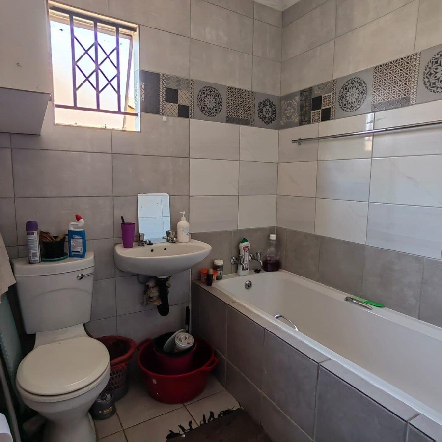 2 Bedroom Property for Sale in Savanna City Gauteng