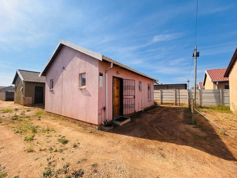 2 Bedroom Property for Sale in Savanna City Gauteng