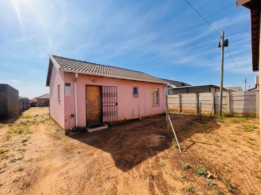 2 Bedroom Property for Sale in Savanna City Gauteng