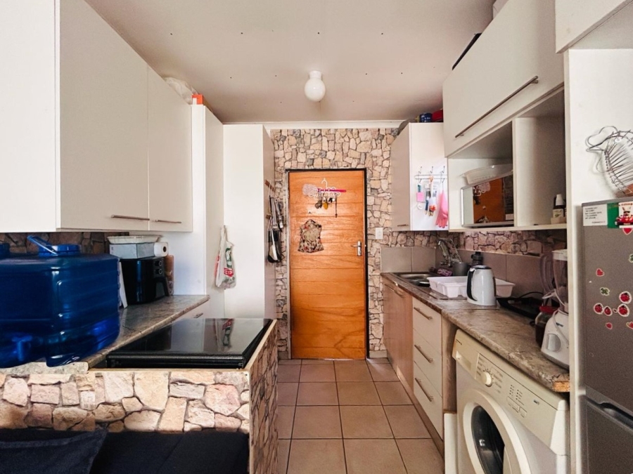 2 Bedroom Property for Sale in Savanna City Gauteng
