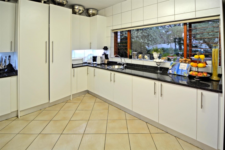 6 Bedroom Property for Sale in Bryanston Gauteng