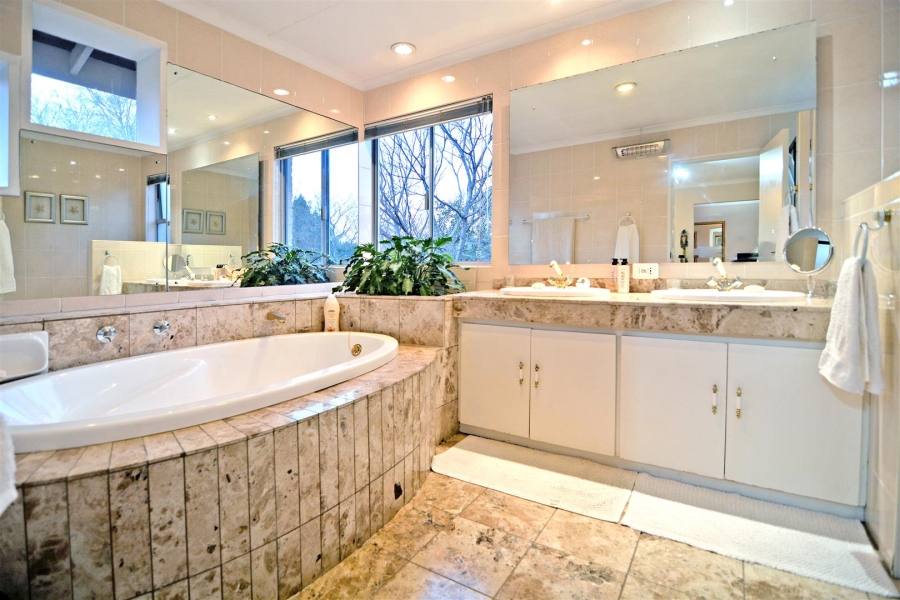 6 Bedroom Property for Sale in Bryanston Gauteng