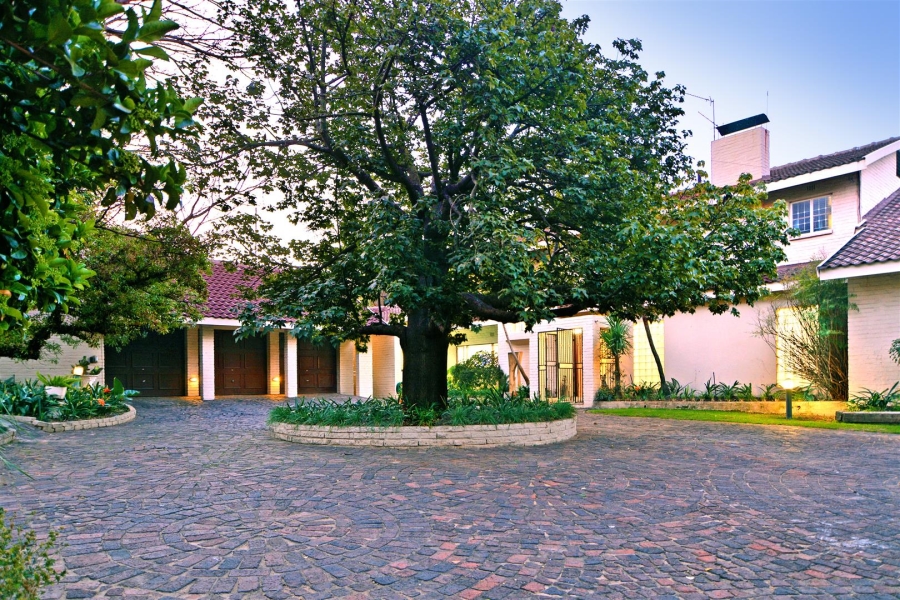 6 Bedroom Property for Sale in Bryanston Gauteng