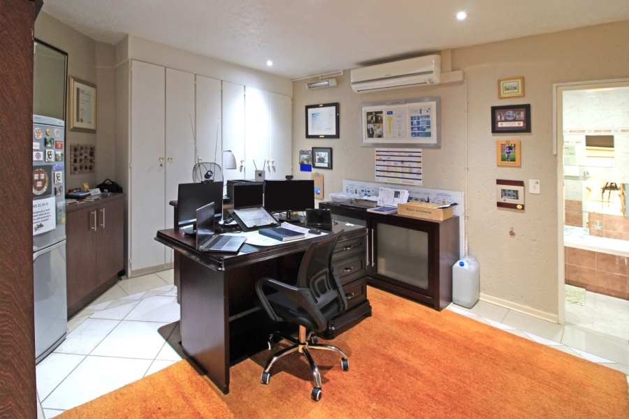 5 Bedroom Property for Sale in Northcliff Gauteng