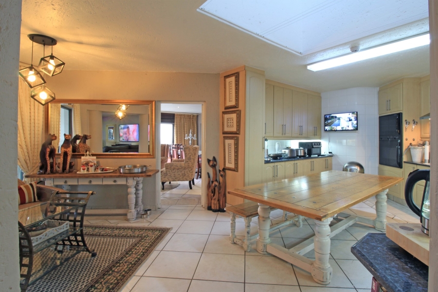 5 Bedroom Property for Sale in Northcliff Gauteng