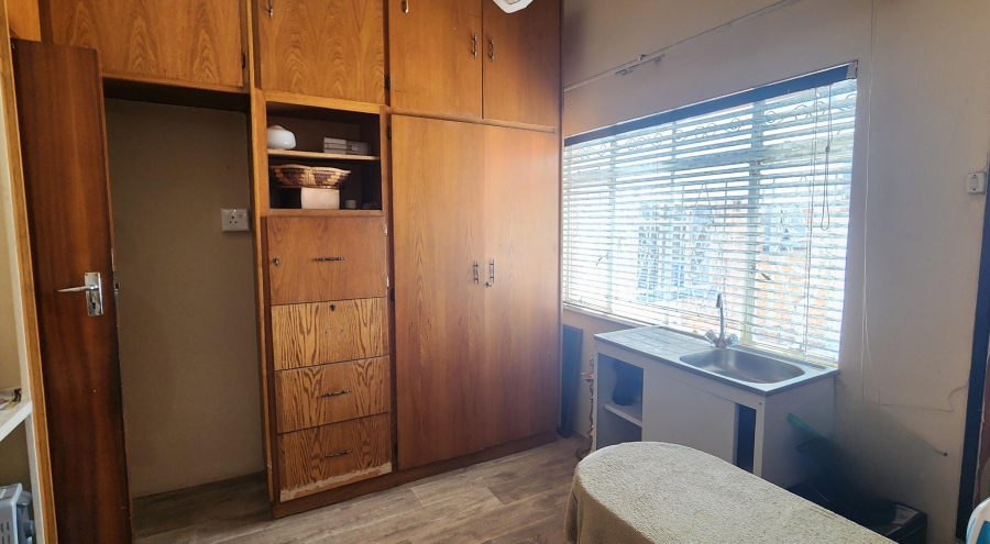 4 Bedroom Property for Sale in Laudium Gauteng