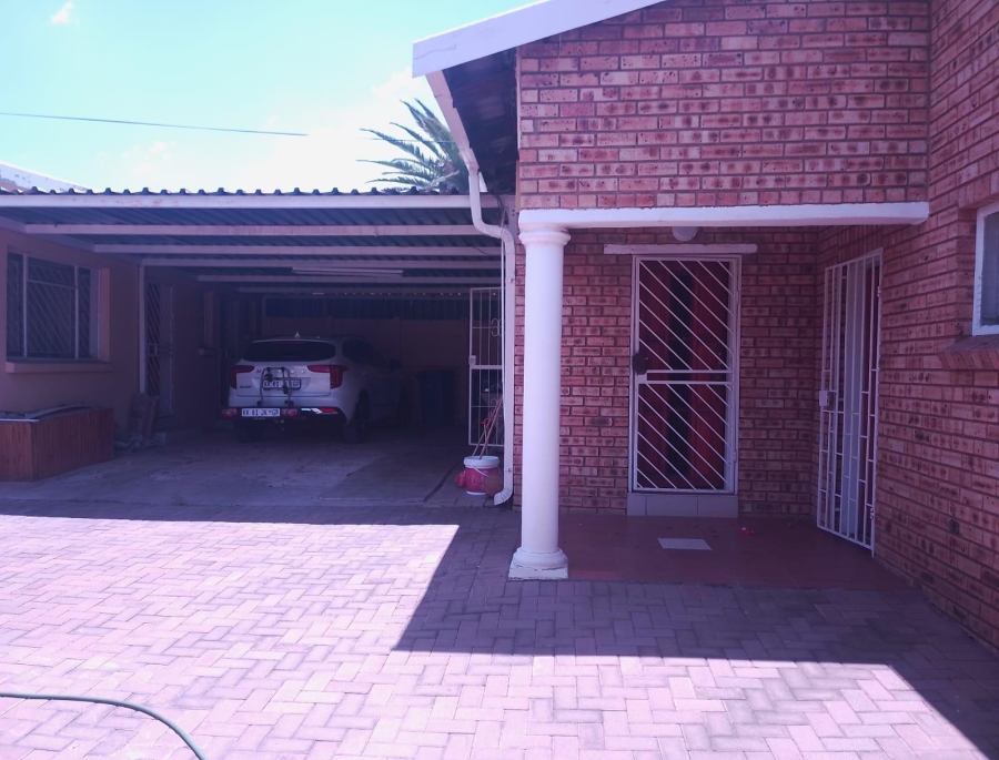 4 Bedroom Property for Sale in Erasmia Gauteng