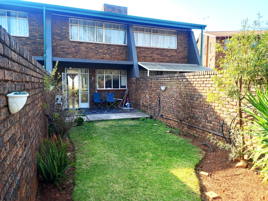 2 Bedroom Property for Sale in Lyttelton Manor Gauteng