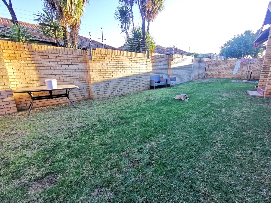 3 Bedroom Property for Sale in Equestria Gauteng