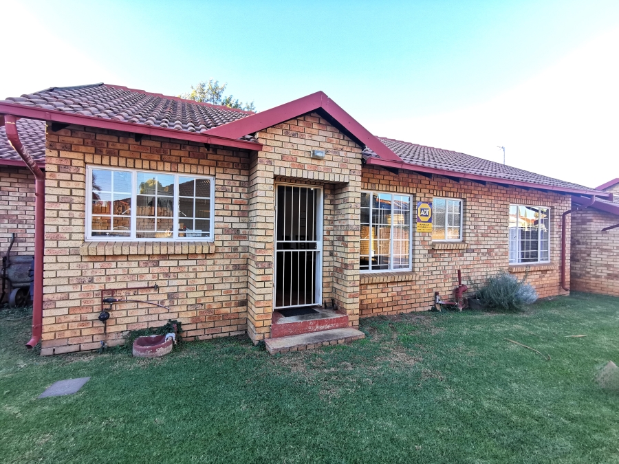 3 Bedroom Property for Sale in Equestria Gauteng