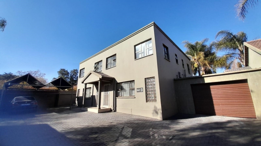 12 Bedroom Property for Sale in Erasmia Gauteng