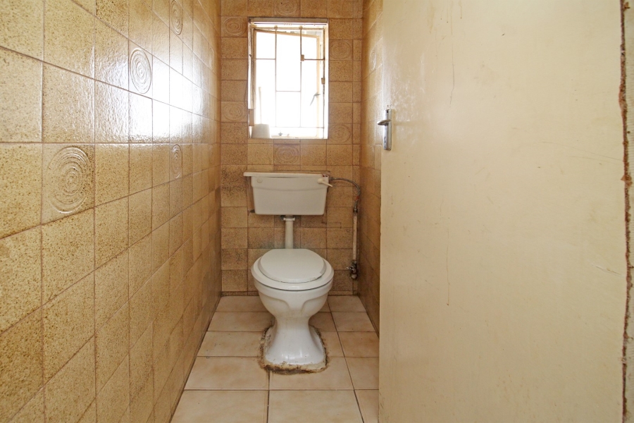 5 Bedroom Property for Sale in Fairmount Ridge Gauteng