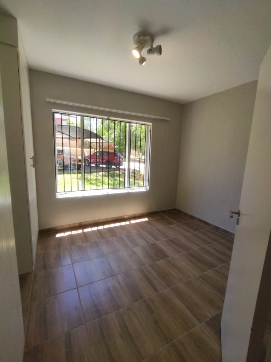 2 Bedroom Property for Sale in Willowbrook Gauteng