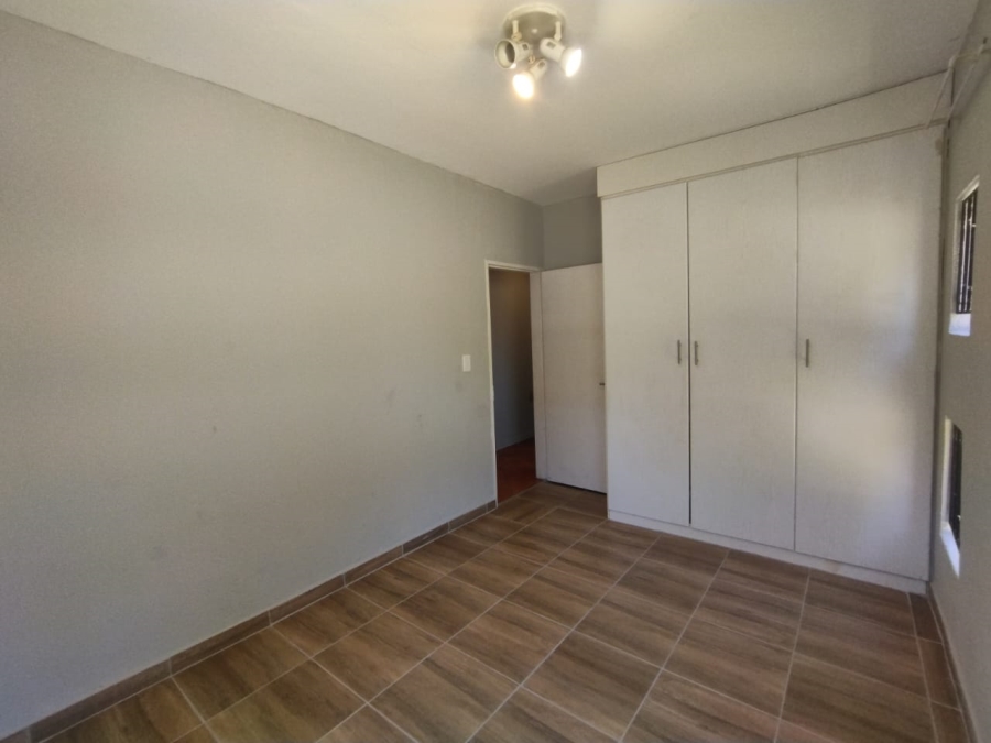 2 Bedroom Property for Sale in Willowbrook Gauteng