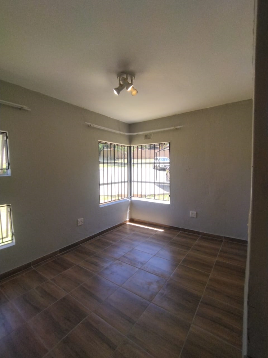 2 Bedroom Property for Sale in Willowbrook Gauteng