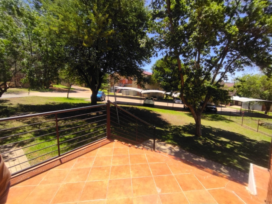 2 Bedroom Property for Sale in Willowbrook Gauteng