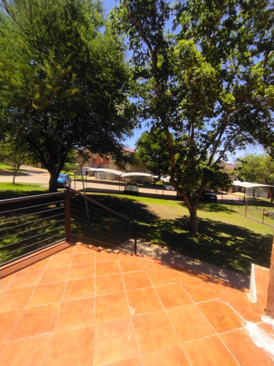 2 Bedroom Property for Sale in Willowbrook Gauteng