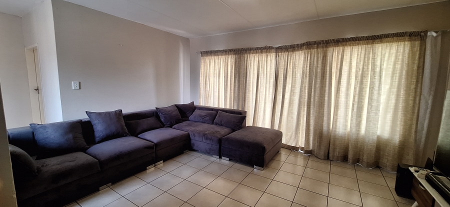 2 Bedroom Property for Sale in Noordwyk Gauteng