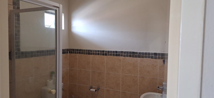 2 Bedroom Property for Sale in Noordwyk Gauteng