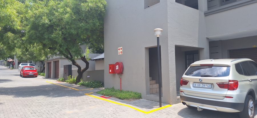 2 Bedroom Property for Sale in Noordwyk Gauteng
