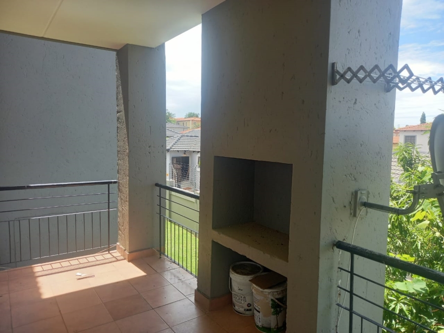 2 Bedroom Property for Sale in Noordwyk Gauteng