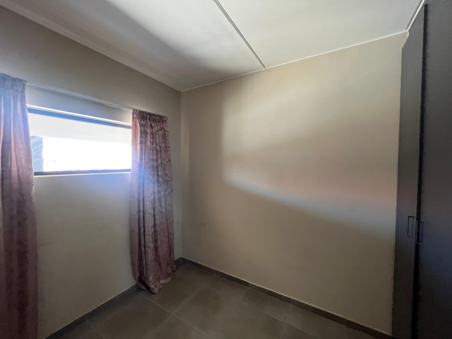 2 Bedroom Property for Sale in Vorna Valley Gauteng