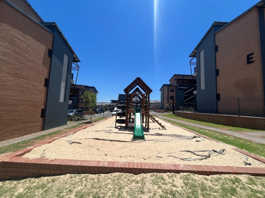 2 Bedroom Property for Sale in Vorna Valley Gauteng