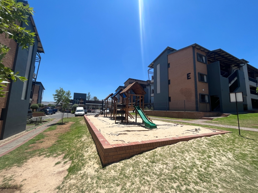 2 Bedroom Property for Sale in Vorna Valley Gauteng