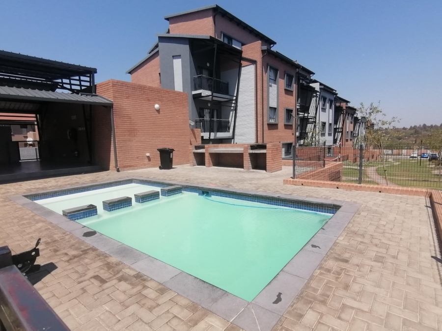 2 Bedroom Property for Sale in Vorna Valley Gauteng