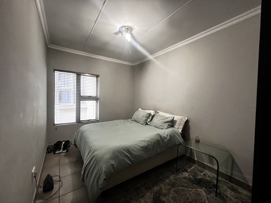 2 Bedroom Property for Sale in Erand Gardens Gauteng