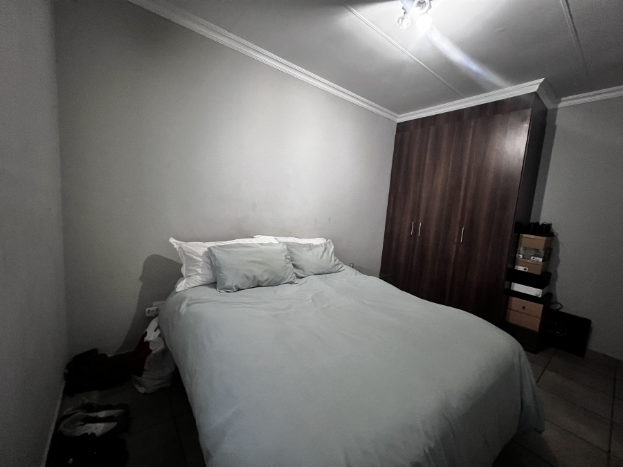 2 Bedroom Property for Sale in Erand Gardens Gauteng