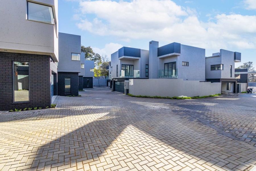 4 Bedroom Property for Sale in Bryanston Gauteng