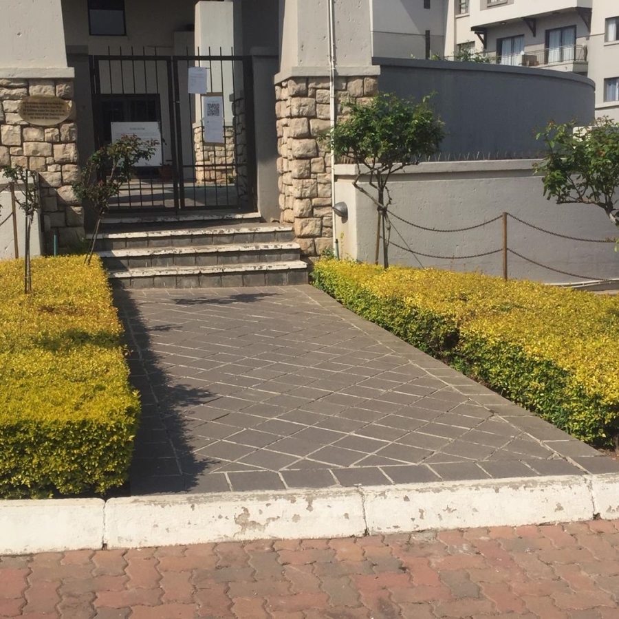 1 Bedroom Property for Sale in Sunninghill Gauteng