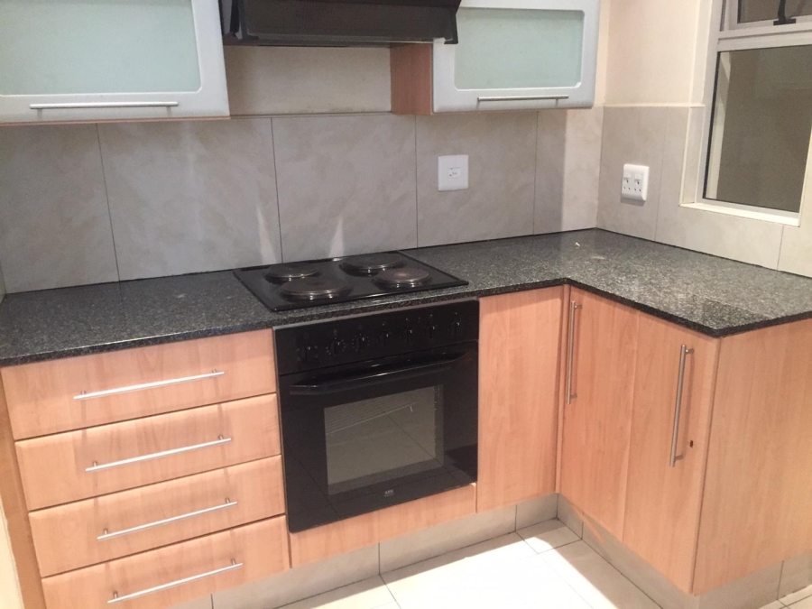 2 Bedroom Property for Sale in Sandhurst Gauteng