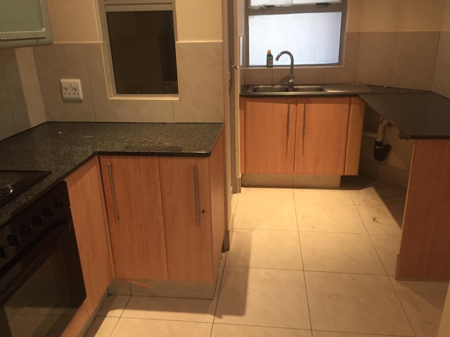 2 Bedroom Property for Sale in Sandhurst Gauteng