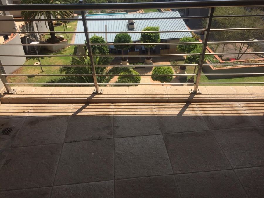 2 Bedroom Property for Sale in Sandhurst Gauteng