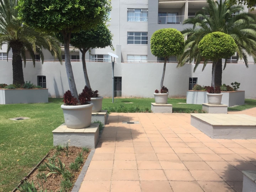 2 Bedroom Property for Sale in Sandhurst Gauteng