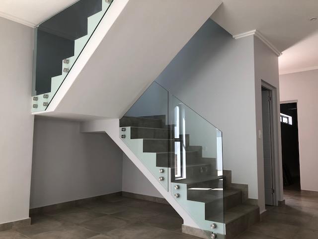 3 Bedroom Property for Sale in Hurlingham Gauteng