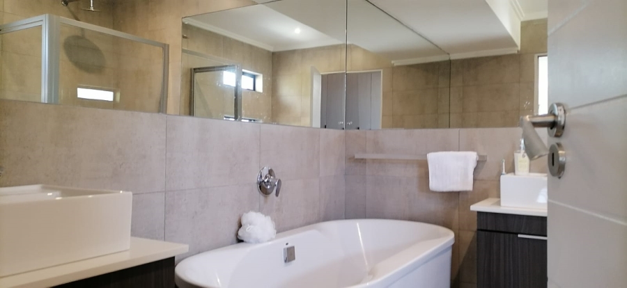 3 Bedroom Property for Sale in Hurlingham Gauteng