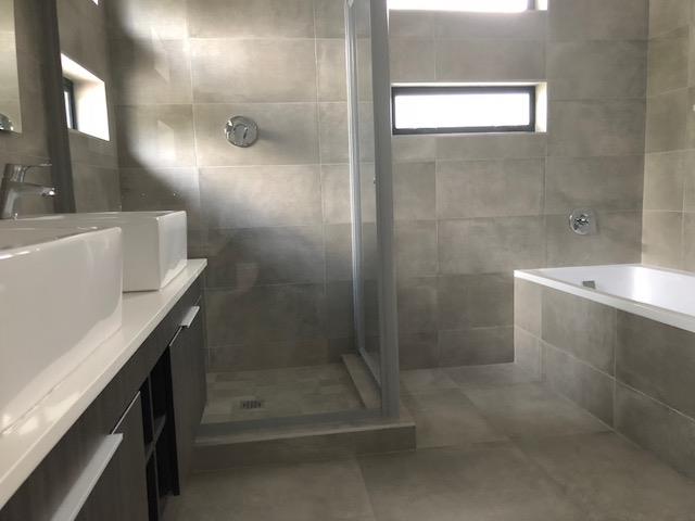 3 Bedroom Property for Sale in Hurlingham Gauteng