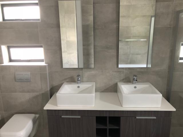 3 Bedroom Property for Sale in Hurlingham Gauteng